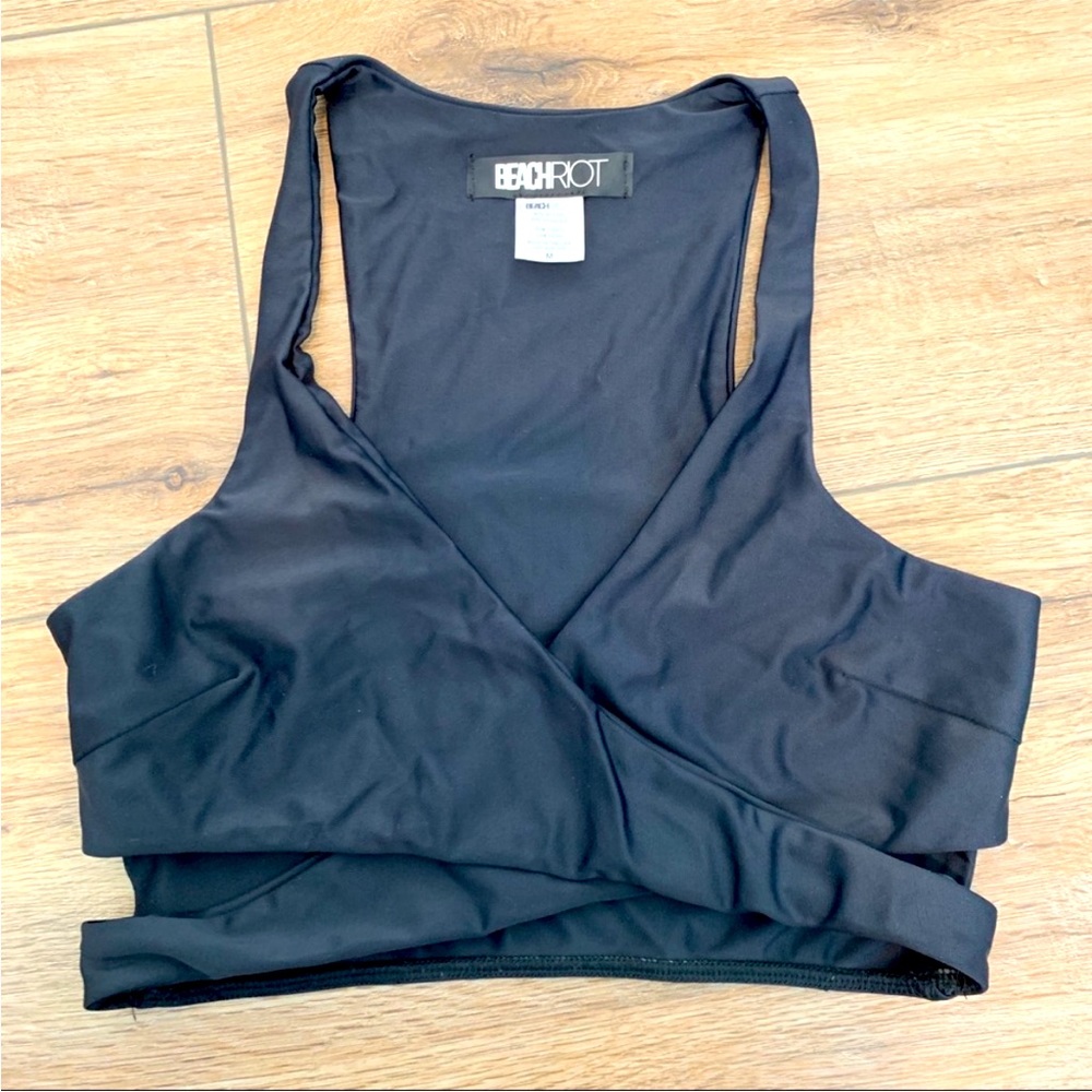 Beach riot cross front Sports Bra